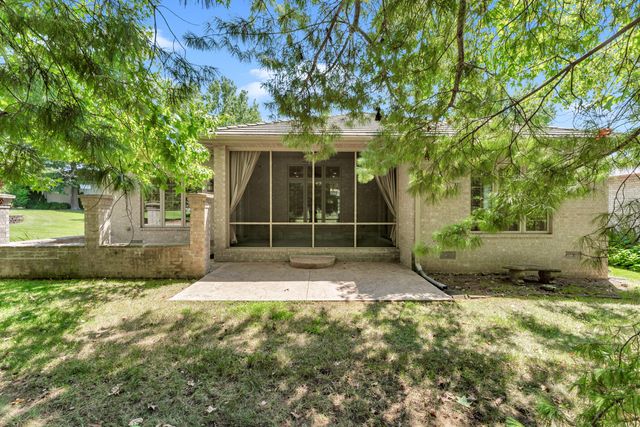 3901 E Villa Way, Springfield, MO 65809