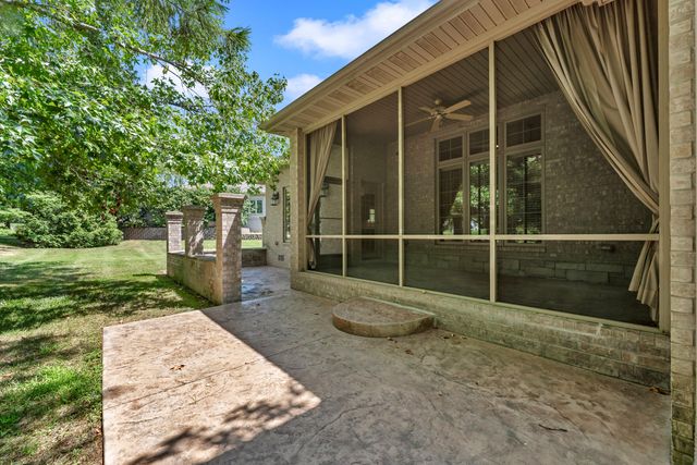 3901 E Villa Way, Springfield, MO 65809