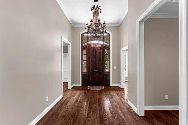 3901 E Villa Way, Springfield, MO 65809