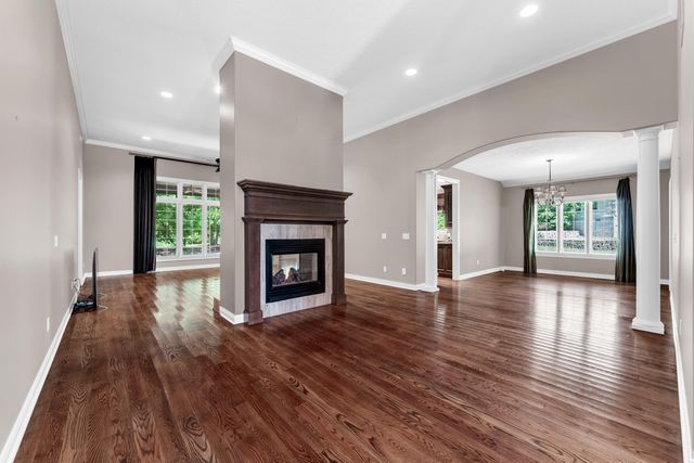 3901 E Villa Way, Springfield, MO 65809