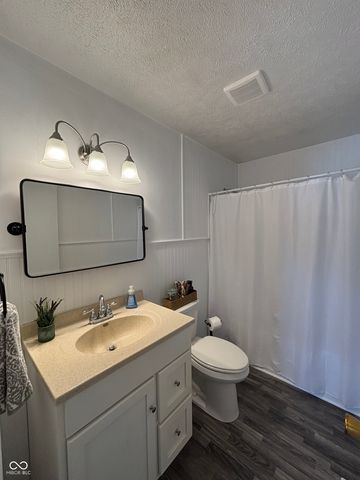 5403 S Vine Street, Columbus, IN 47201