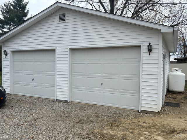 5403 S Vine Street, Columbus, IN 47201