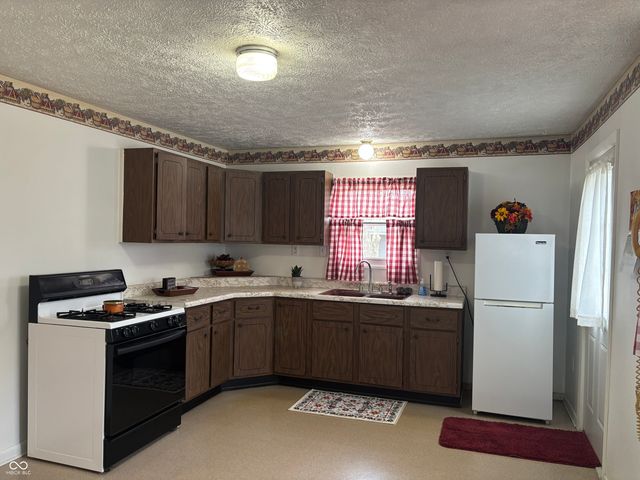 5403 S Vine Street, Columbus, IN 47201