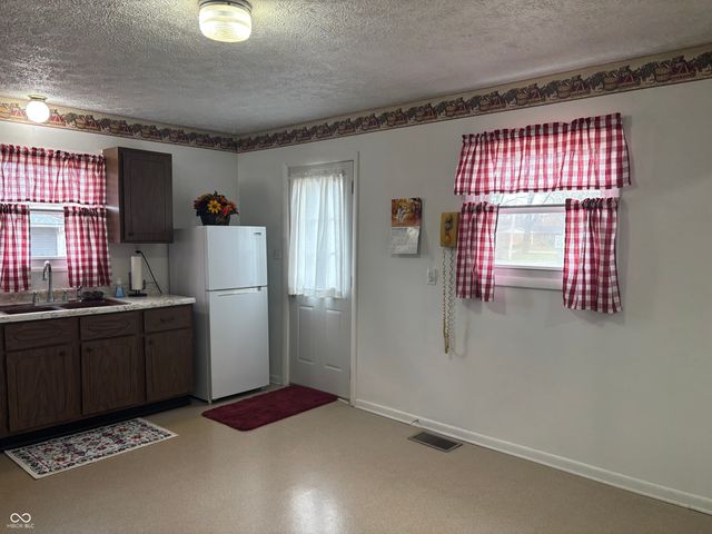 5403 S Vine Street, Columbus, IN 47201