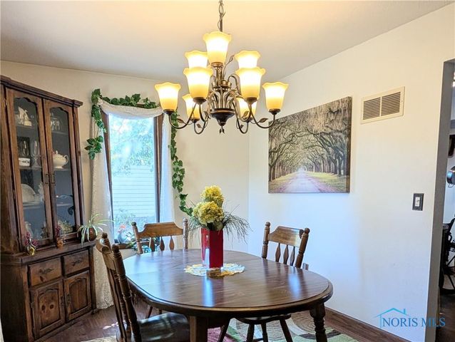 1338 N Park Lane, Wauseon, OH 43567