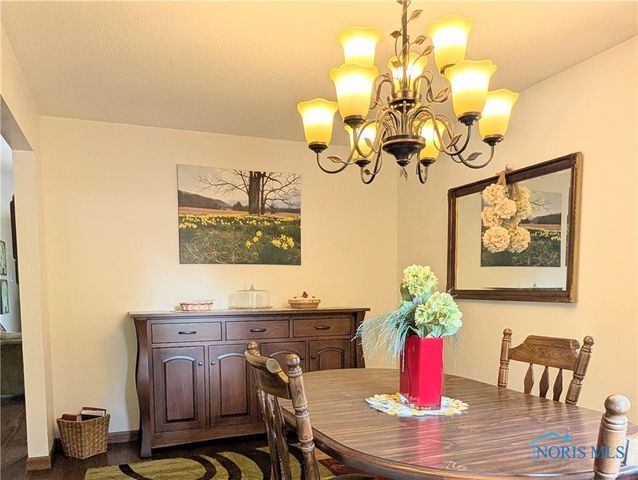 1338 N Park Lane, Wauseon, OH 43567