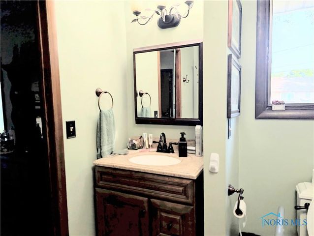 1338 N Park Lane, Wauseon, OH 43567