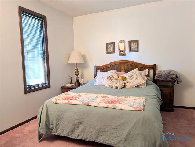 1338 N Park Lane, Wauseon, OH 43567