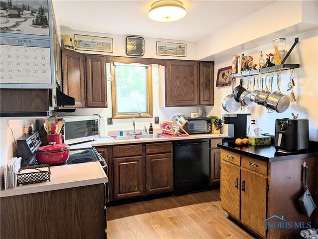 1338 N Park Lane, Wauseon, OH 43567