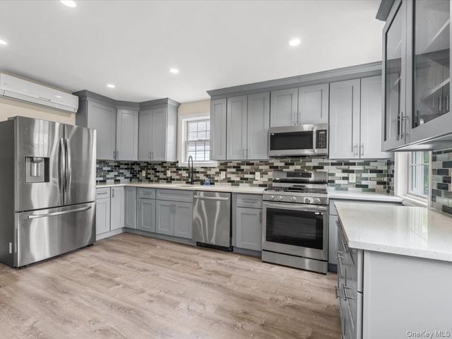9519 116th Street, Richmond Hill S., NY 11419