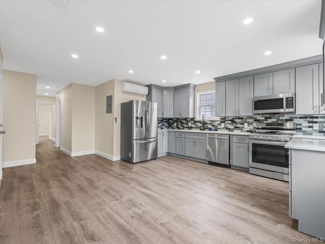 9519 116th Street, Richmond Hill S., NY 11419