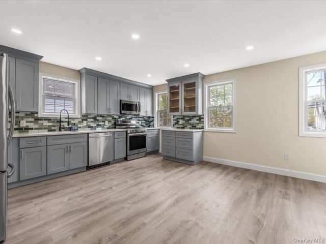 9519 116th Street, Richmond Hill S., NY 11419