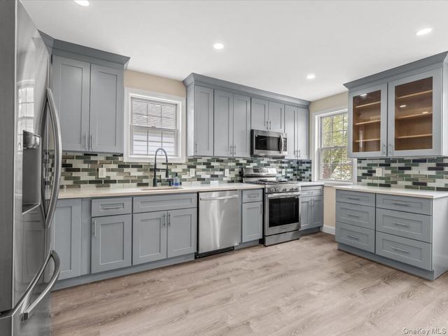 9519 116th Street, Richmond Hill S., NY 11419