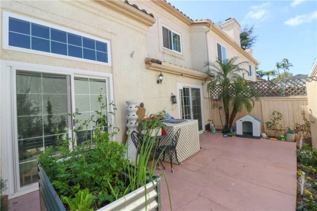 730 Breeze Hill 230, Vista, CA 92081