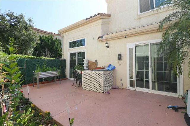 730 Breeze Hill 230, Vista, CA 92081