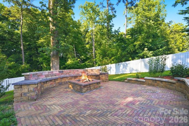 1574 Robinson Oaks Drive, Gastonia, NC 28054