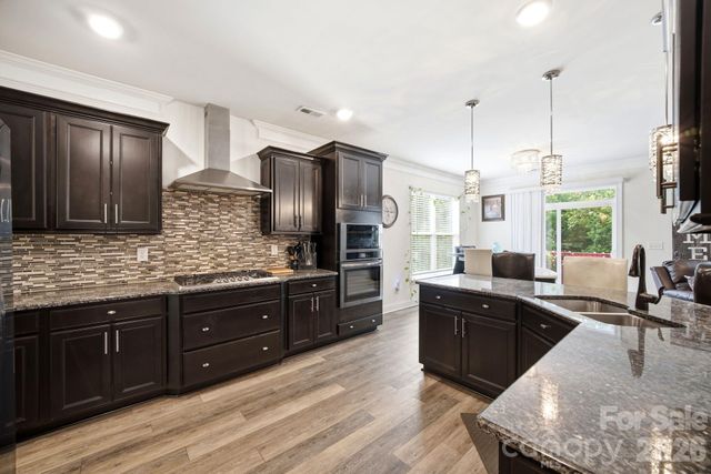 1574 Robinson Oaks Drive, Gastonia, NC 28054