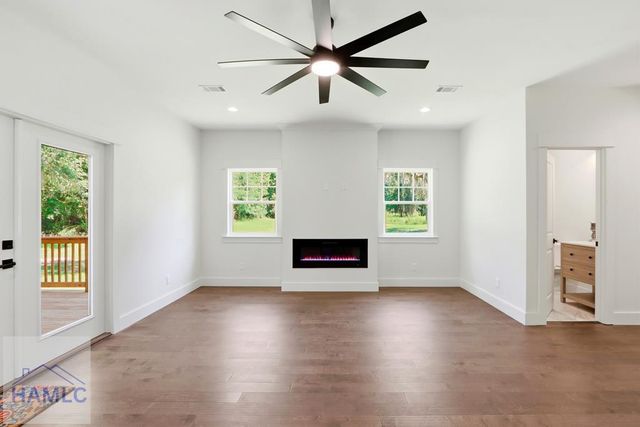 91 Sir Edward Teach Road, Midway, GA 31320
