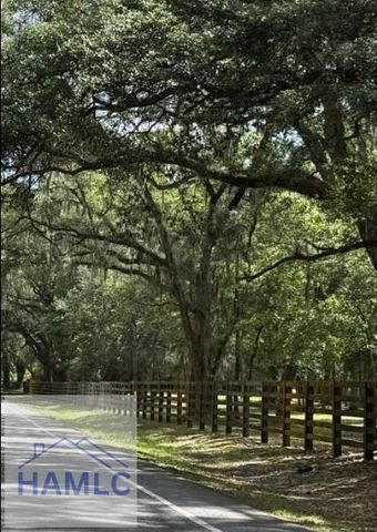 91 Sir Edward Teach Road, Midway, GA 31320
