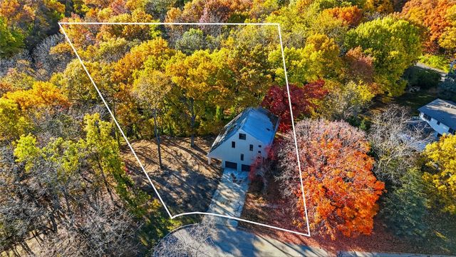 11 Valley View Cir NE, Iowa City, IA 52240