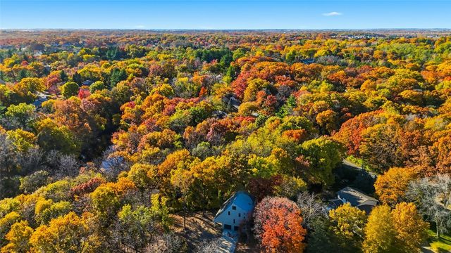 11 Valley View Cir NE, Iowa City, IA 52240