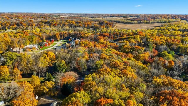 11 Valley View Cir NE, Iowa City, IA 52240