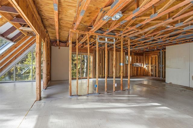 11 Valley View Cir NE, Iowa City, IA 52240