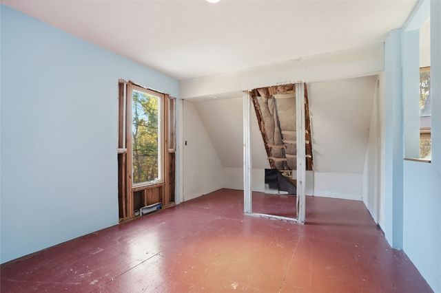 11 Valley View Cir NE, Iowa City, IA 52240