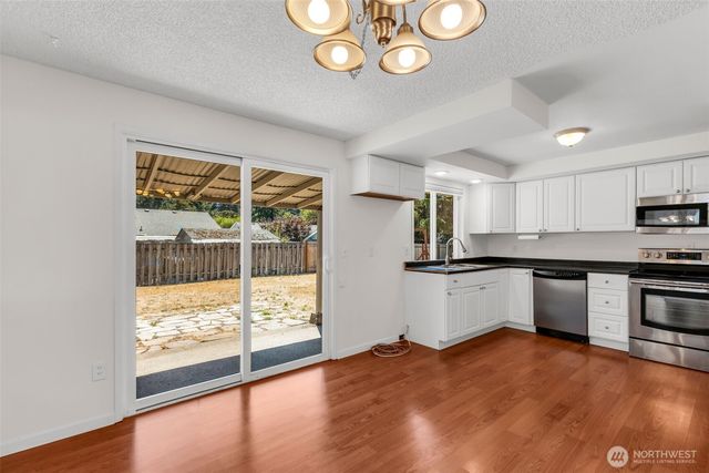 9009 NE 22nd Circle, Vancouver, WA 98664