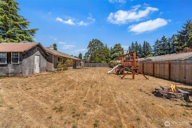 9009 NE 22nd Circle, Vancouver, WA 98664