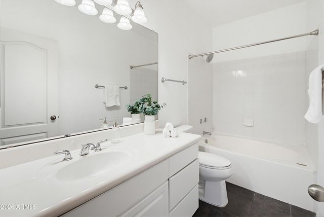1411 E Orangewood Avenue 242, Phoenix, AZ 85020