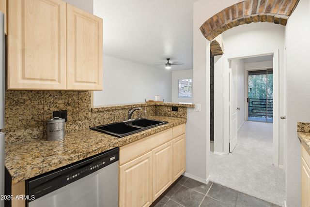1411 E Orangewood Avenue 242, Phoenix, AZ 85020