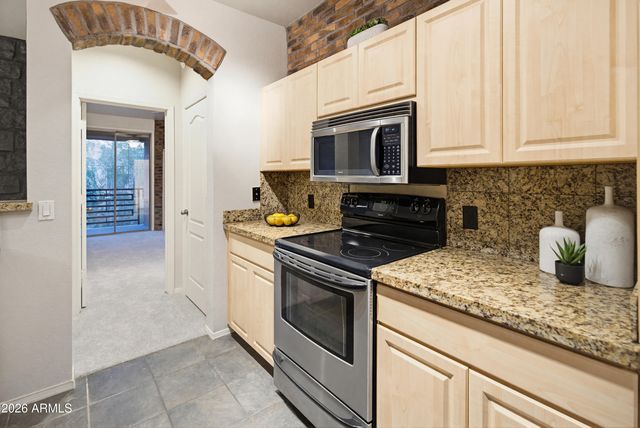 1411 E Orangewood Avenue 242, Phoenix, AZ 85020
