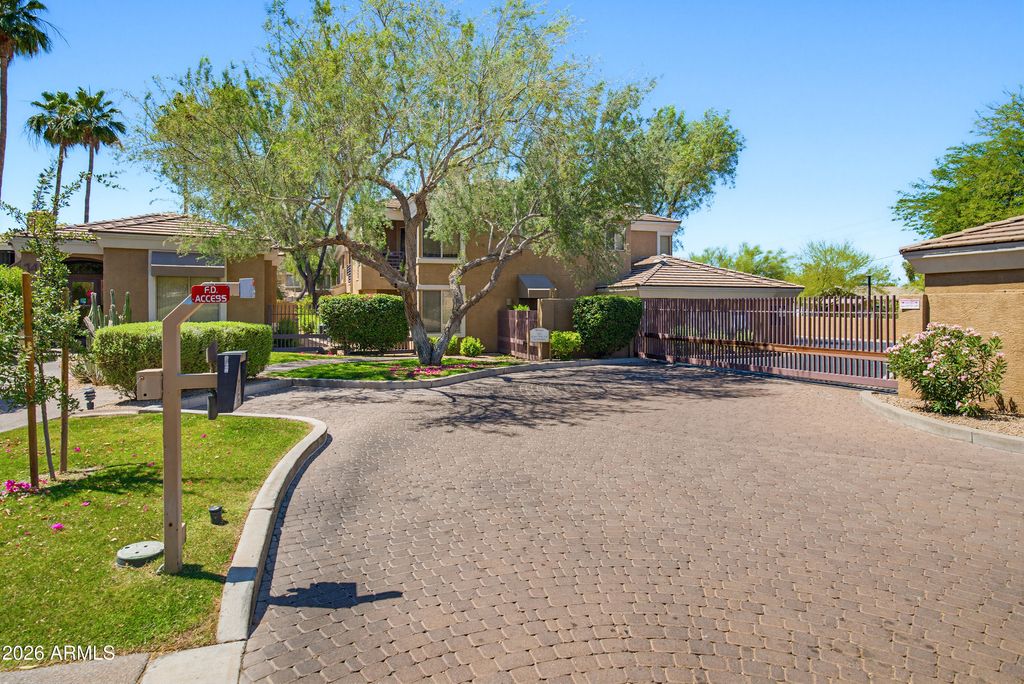 1411 E Orangewood Avenue 242, Phoenix, AZ 85020 — photo 4