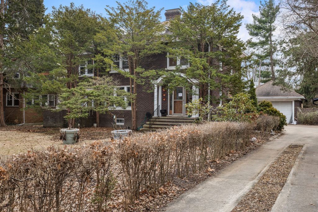 303 W Michigan Avenue, Urbana, IL 61801