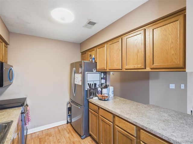 45849 Wildrye Court 4, Van Buren Twp, MI 48111