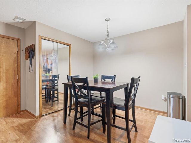 45849 Wildrye Court 4, Van Buren Twp, MI 48111