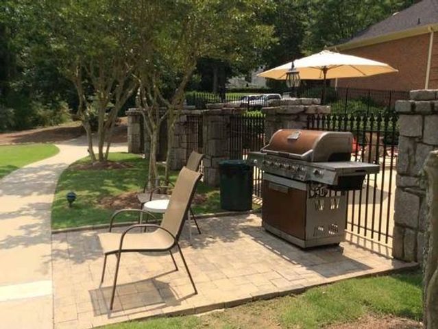 33 Plantation Drive NE B, Atlanta, GA 30324