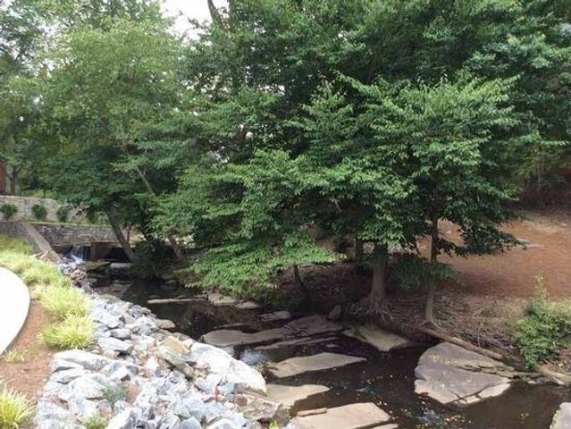 33 Plantation Drive NE B, Atlanta, GA 30324