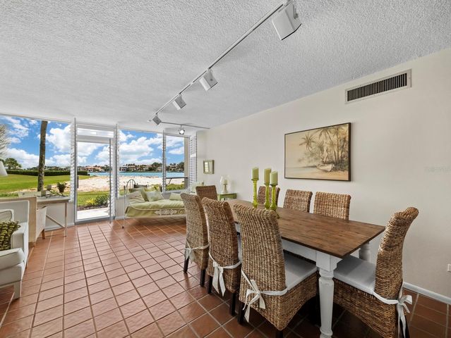 100 SANDS POINT ROAD 108, Longboat Key, FL 34228