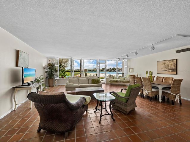 100 SANDS POINT ROAD 108, Longboat Key, FL 34228