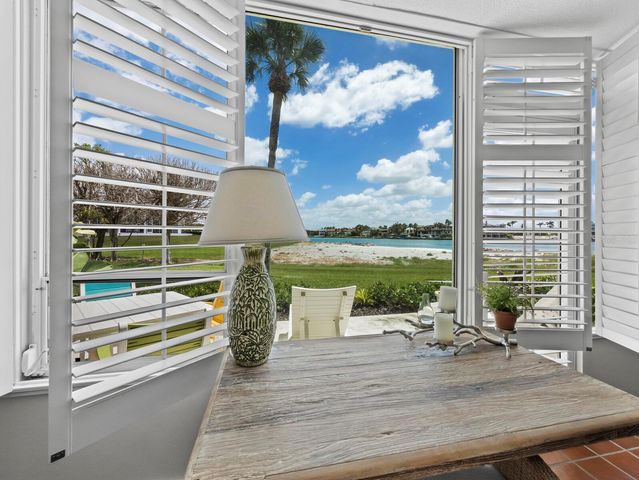 100 SANDS POINT ROAD 108, Longboat Key, FL 34228