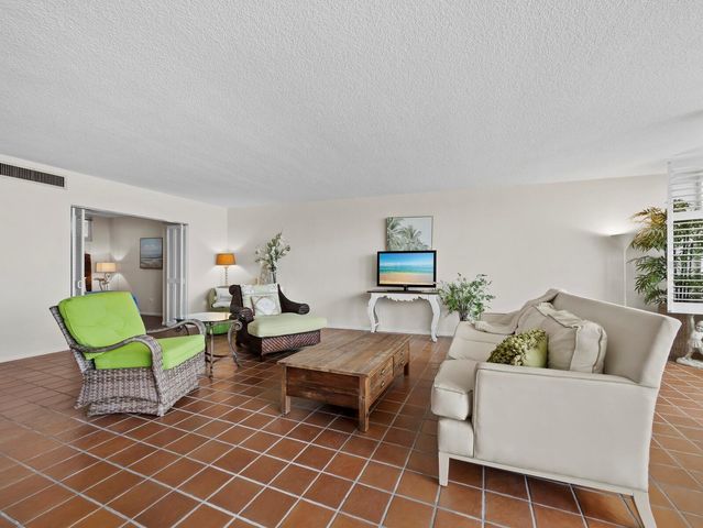 100 SANDS POINT ROAD 108, Longboat Key, FL 34228