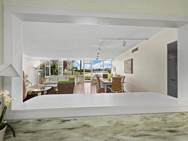 100 SANDS POINT ROAD 108, Longboat Key, FL 34228