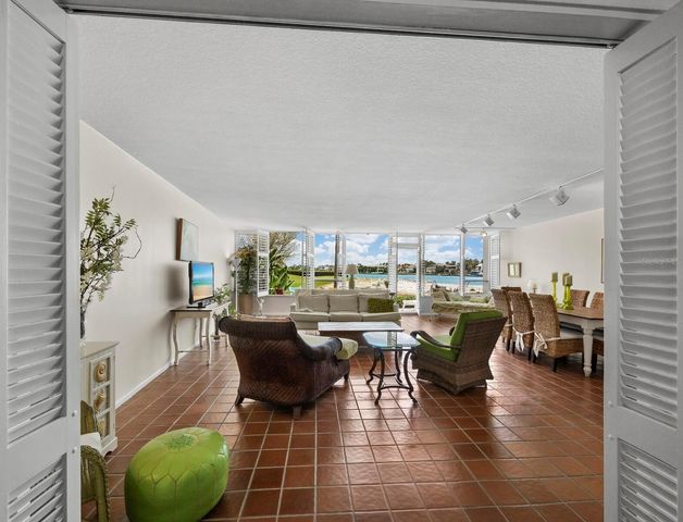 100 SANDS POINT ROAD 108, Longboat Key, FL 34228