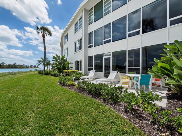 100 SANDS POINT ROAD 108, Longboat Key, FL 34228