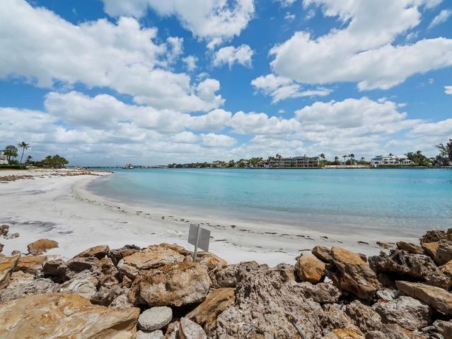 100 SANDS POINT ROAD 108, Longboat Key, FL 34228