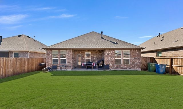 10407 Twisting Springs Drive, Aubrey, TX 76227
