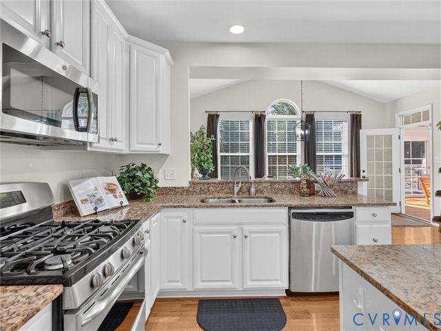 4926 Amberwell Pl, Glen Allen, VA 23059