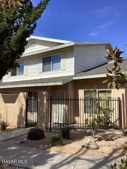 39225 10th Street Unit A, Palmdale, CA 93551